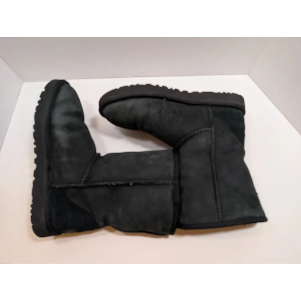 UGG Classic Short‎ Boots Black Suede Shearling Lined Winter Womens 7 Apres Ski